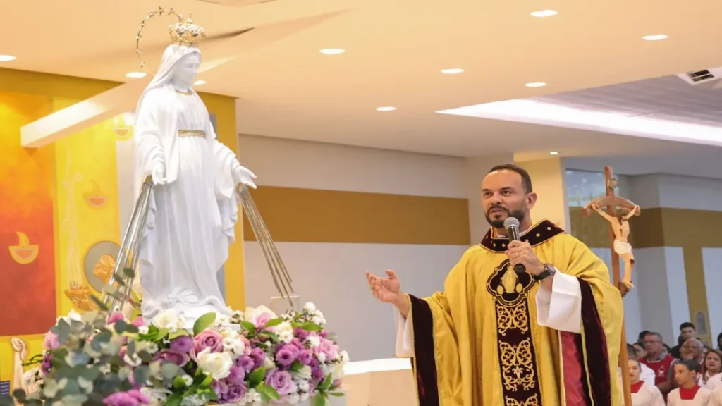 Imagem de Nossa Senhora das Graças é Acolhida Para Sempre em Paróquia de Goiânia 10 imagem de Nossa Senhora das Graças é acolhida para sempre em Paróquia de Goiânia