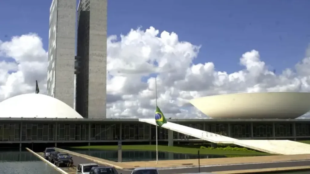 Pesquisa Datafolha Revela que 78% dos Brasileiros Acreditam que o Congresso Defende Interesses Próprios 9 Pesquisa Datafolha Revela que 78% dos Brasileiros Acreditam que o Congresso Defende Interesses Próprios