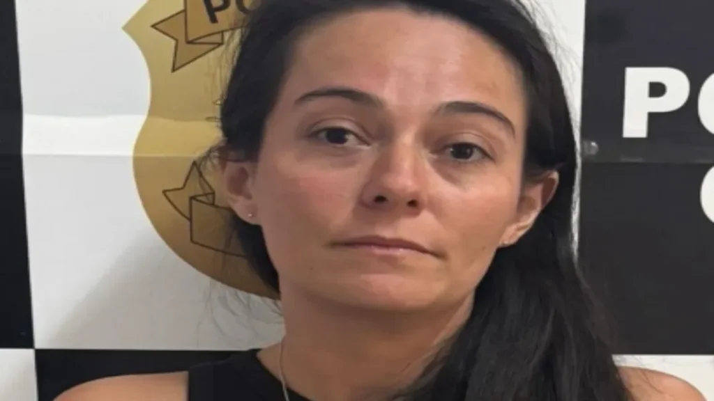 Mulher é Presa por Aplicar Golpes de Falsos Empréstimos em Idosos no Comércio de Morrinhos 4 Mulher é presa por aplicar golpes de falsos empréstimos em idosos e fraudes no comércio de Morrinhos