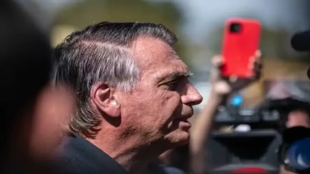 PF encontra rascunho de pedido de asilo à Argentina em celular de Bolsonaro 9 PF encontra rascunho de pedido de asilo à Argentina em celular de Bolsonaro