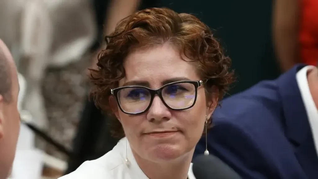 Carla Zambelli permanece presa na Itália após nova audiência sobre extradição 5 Carla Zambelli permanece presa na Itália após nova audiência sobre extradição
