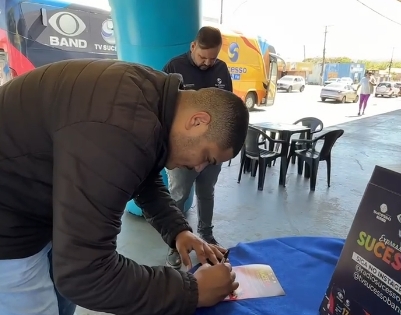 Expresso Sucesso chega ao Jardim Novo Mundo após passagem por Itumbiara 1 Captura de tela 3 9 2025 11724 web.whatsapp.com