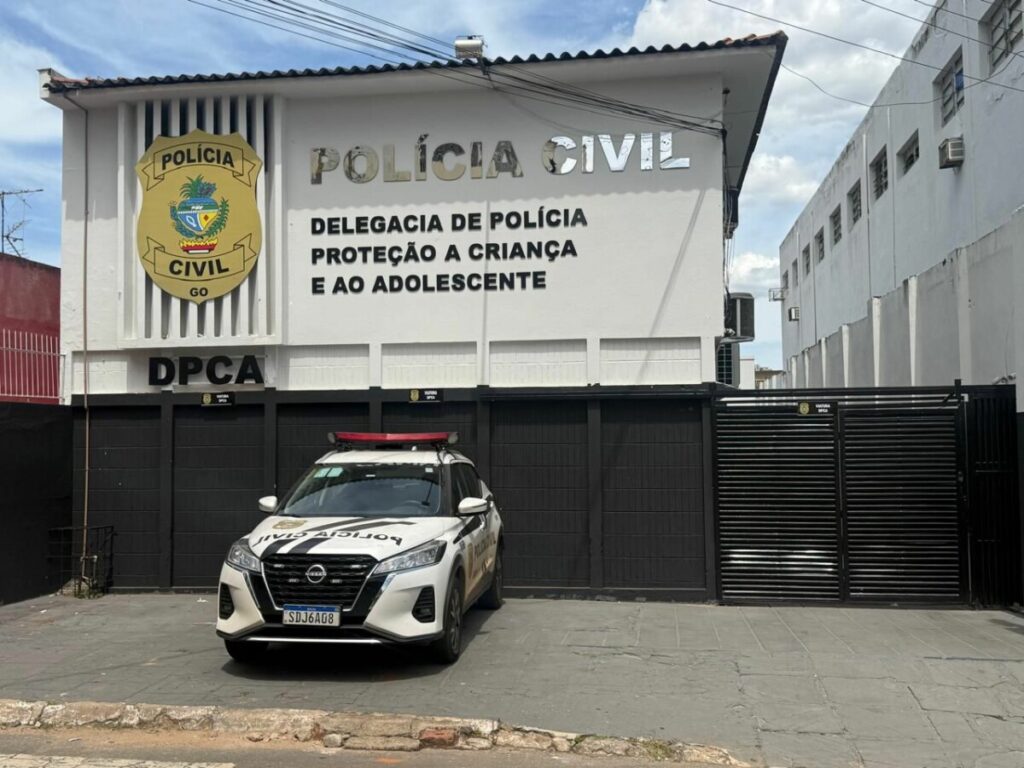PCGO prende homem que estuprou criança de 6 anos em igreja de Anápolis 1 PCGO prende homem que estuprou crianca de 6 anos em igreja de Anapolis policia localizou material pornografico no celular dele