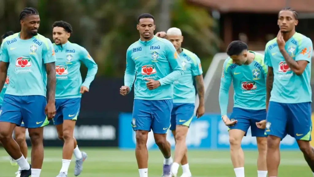 Ancelotti comanda treino com grupo completo da Seleção antes de enfrentar o Chile 12 Ancelotti comanda treino com grupo completo da Seleção antes de enfrentar o Chile
