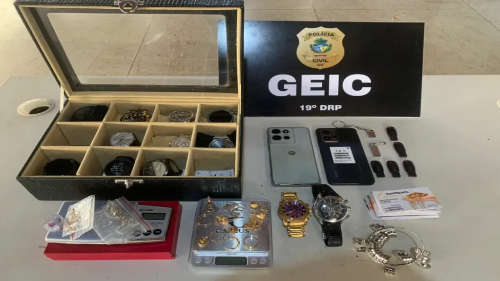 Polícia Civil prende suspeito de furtar joias avaliadas em R$ 10 mil em Caldas Novas 7 Polícia Civil prende suspeito de furtar joias avaliadas em R$ 10 mil em Caldas Novas