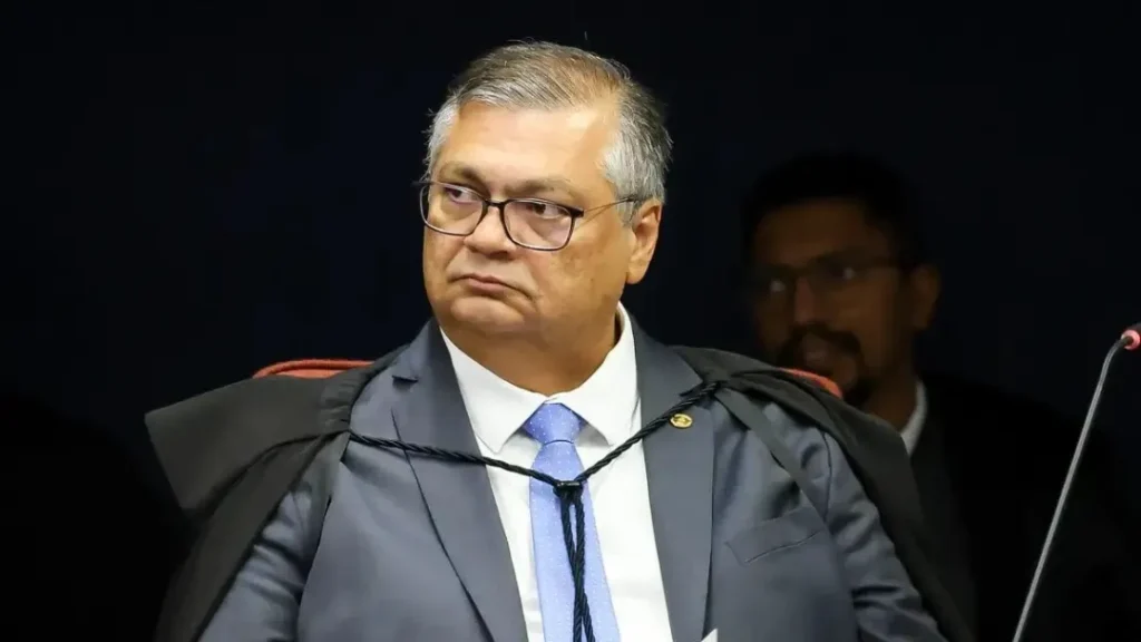 Flávio Dino é alvo de hostilidade em voo na véspera do julgamento de Bolsonaro 7 Flávio Dino é alvo de hostilidade em voo na véspera do julgamento de Bolsonaro