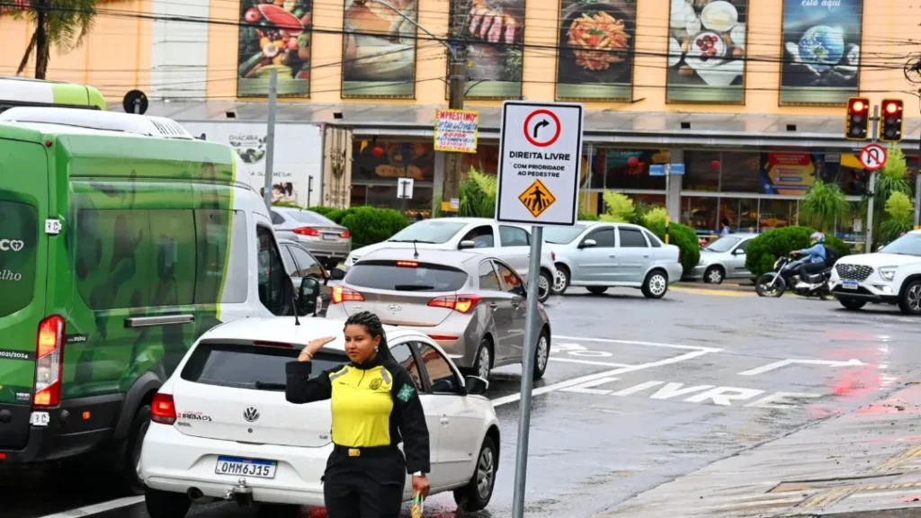 Direita Livre Melhora Trânsito em Goiânia e Recebe Avaliação Positiva 6 Direita Livre Melhora Trânsito em Goiânia e Recebe Avaliação Positiva