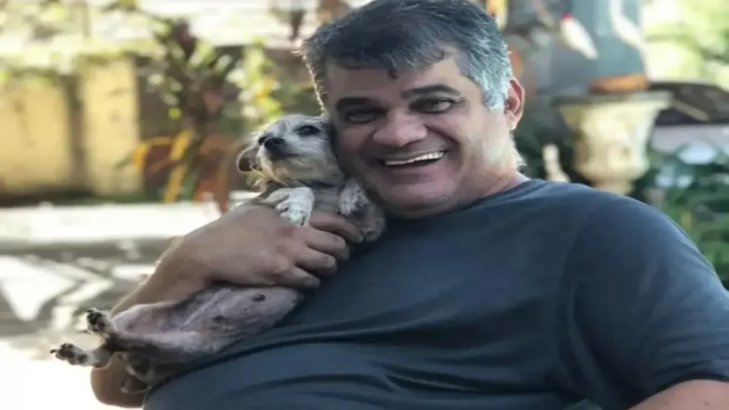 Homem morre após ataque de enxame de abelhas em praça de Goiânia 8 Homem morre após ataque de enxame de abelhas em praça de Goiânia