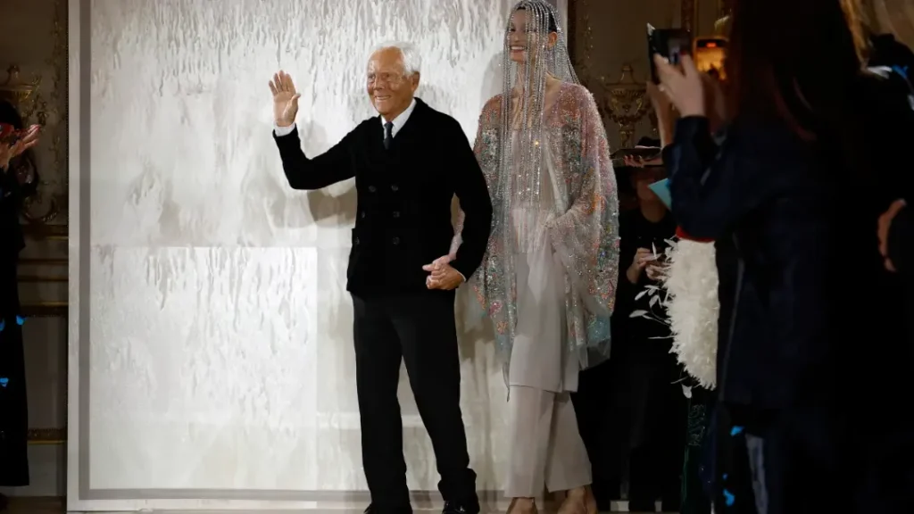 Morre Giorgio Armani, ícone da moda italiana, aos 91 anos 7 Morre Giorgio Armani, ícone da moda italiana, aos 91 anos