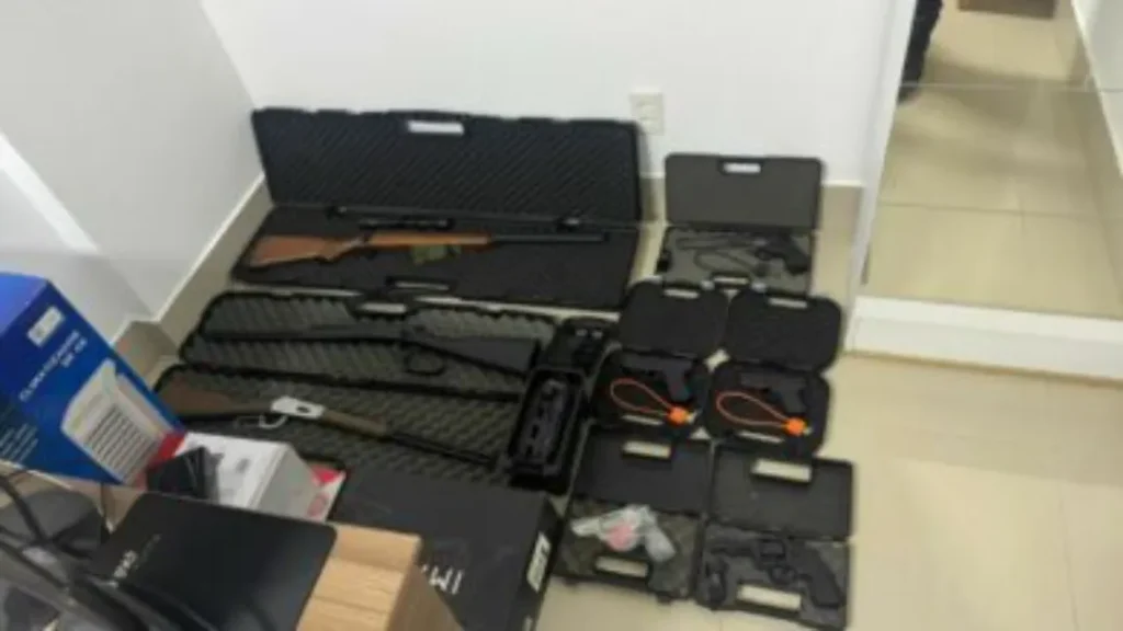 Polícia Civil de Goiás cumpre 29 mandados em operação contra golpes virtuais e estelionato 1 Polícia Civil de Goiás cumpre 29 mandados em operação contra golpes virtuais e estelionato