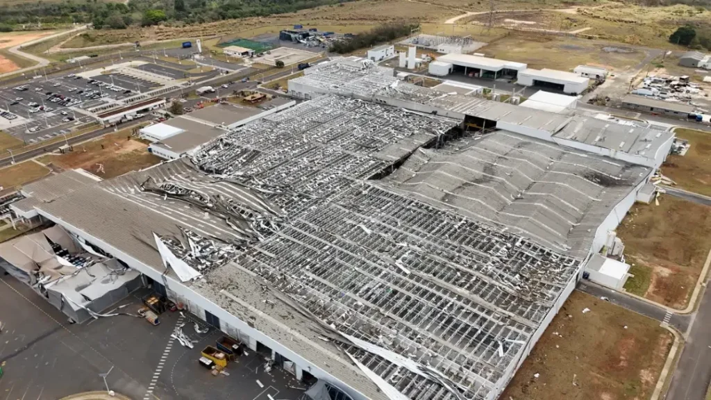 Toyota suspende produção no Brasil após tempestade danificar fábrica em SP 8 Toyota suspende produção no Brasil após tempestade danificar fábrica em SP