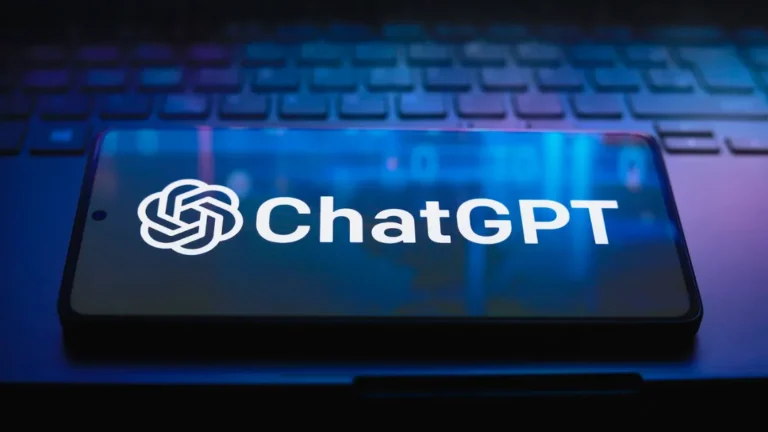 ChatGPT agora permite assistir centenas de filmes e séries de graça — e de forma legal