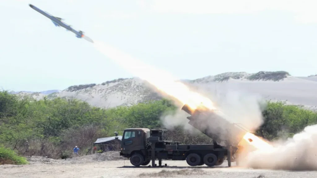 Japão realiza disparo de mísseis em exercício militar e gera reação imediata da China no Pacífico 8 Japão realiza disparo de mísseis em exercício militar e gera reação imediata da China no Pacífico