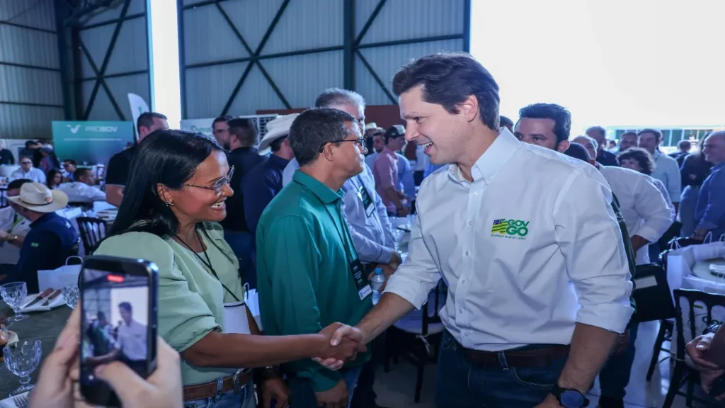 Governador destaca expansão de energia, infraestrutura e desburocratização em encontro com produtores rurais no Vale do Araguaia 8 Governador destaca expansão de energia, infraestrutura e desburocratização em encontro com produtores rurais no Vale do Araguaia