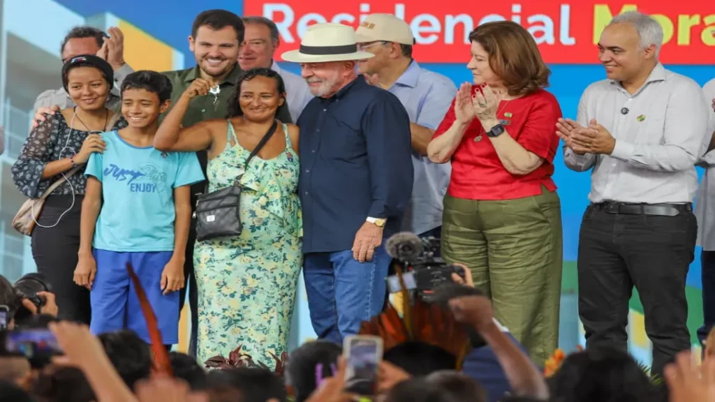 Lula participa da entrega de 576 moradias do Minha Casa, Minha Vida em Manaus e reforça investimentos habitacionais no Amazonas 7 Lula participa da entrega de 576 moradias do Minha Casa, Minha Vida em Manaus e reforça investimentos habitacionais no Amazonas