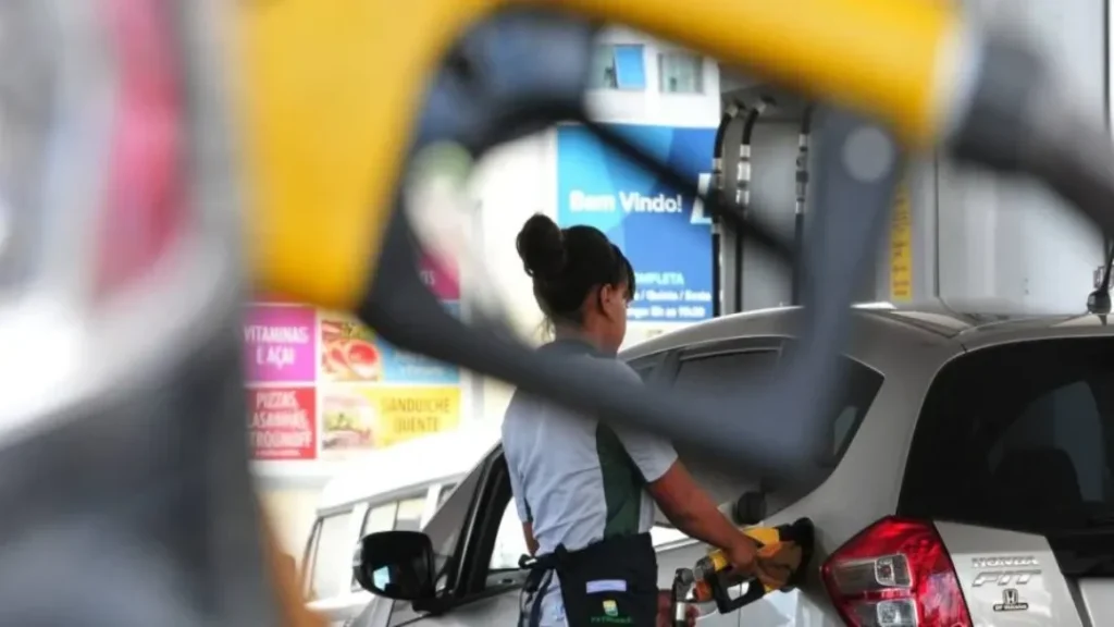 Procon notifica postos após aumento de cerca de R$ 0,50 no preço da gasolina e apura possível prática abusiva em Jataí 6 Procon notifica postos após aumento de cerca de R$ 0,50 no preço da gasolina e apura possível prática abusiva em Jataí
