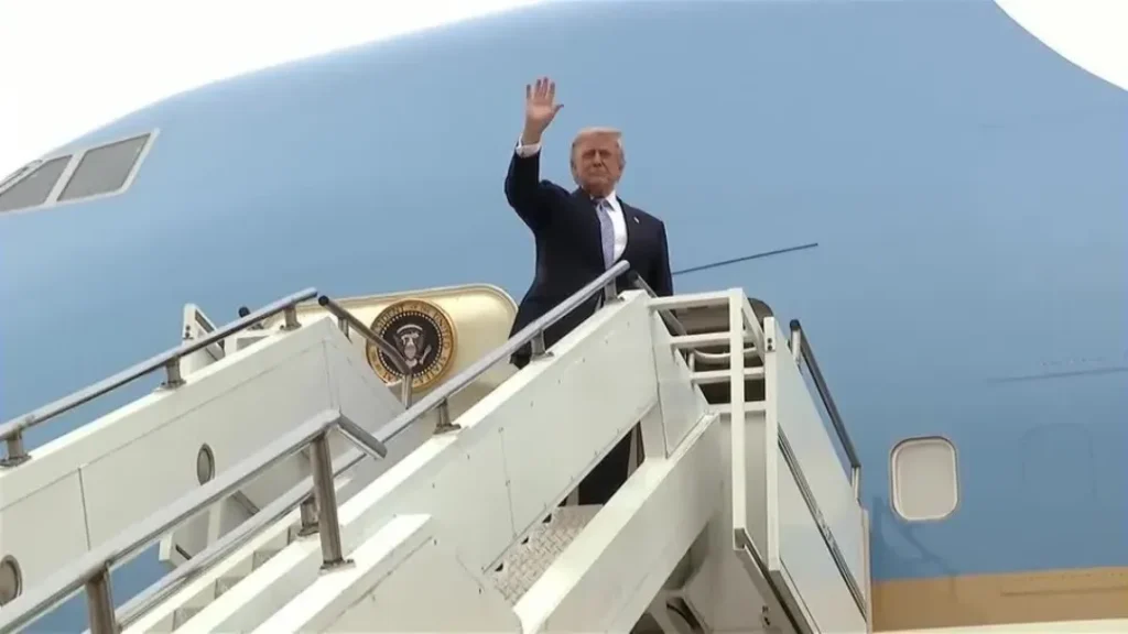 Após segunda reunião com Xi, Trump encerra visita à China e volta aos Estados Unidos em meio a negociações estratégicas 9 Após segunda reunião com Xi, Trump encerra visita à China e volta aos Estados Unidos em meio a negociações estratégicas