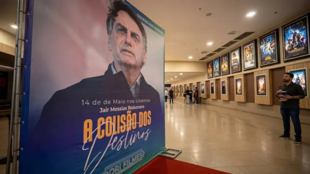 Documentário sobre Jair Bolsonaro estreia nos cinemas com baixa presença de público e foco na trajetória política do ex-presidente 9 Documentário sobre Jair Bolsonaro estreia nos cinemas com baixa presença de público e foco na trajetória política do ex-presidente