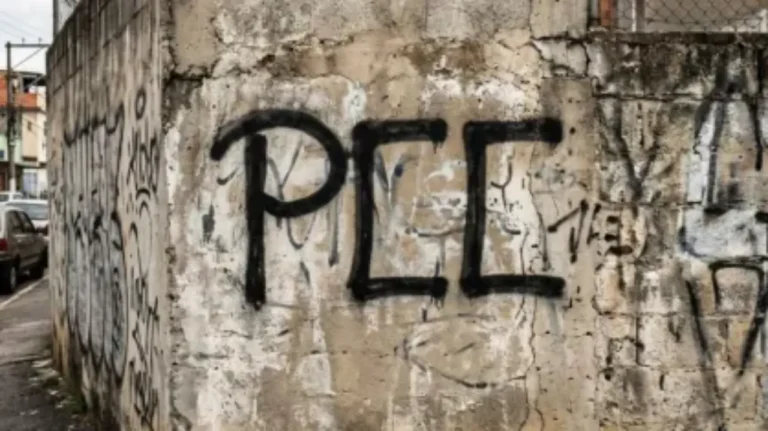 Mensagens revelam poder do PCC