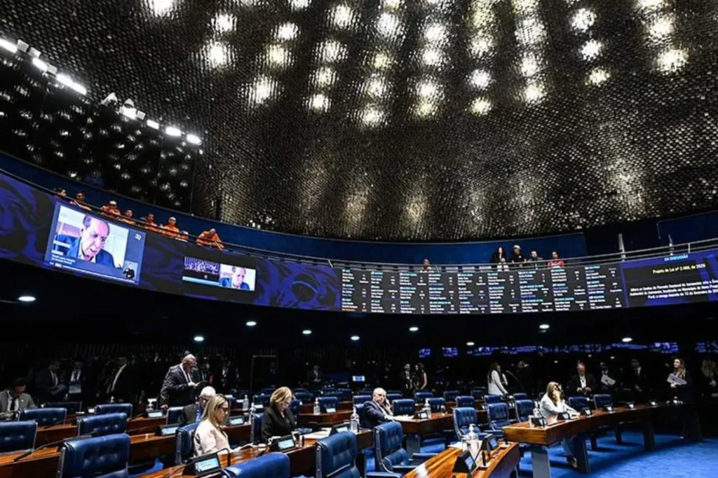 Senado aumenta penas para ataques a professores e médicos 6 Senado aumenta penas para ataques a professores e médicos