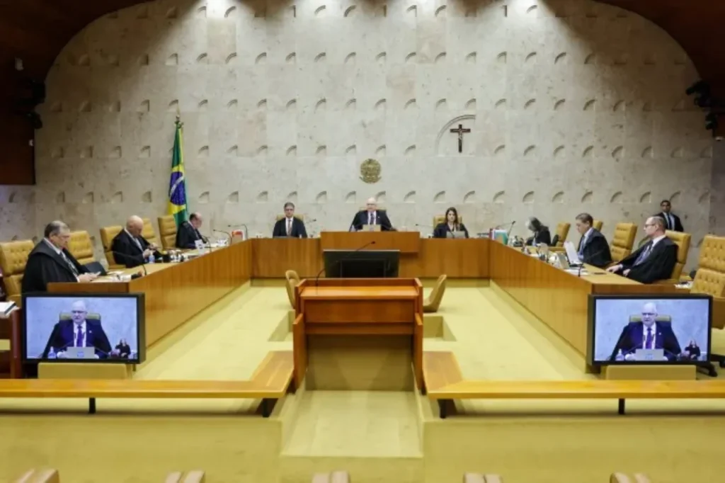 Juízes terão de devolver valores recebidos 8 Juízes terão de devolver valores recebidos