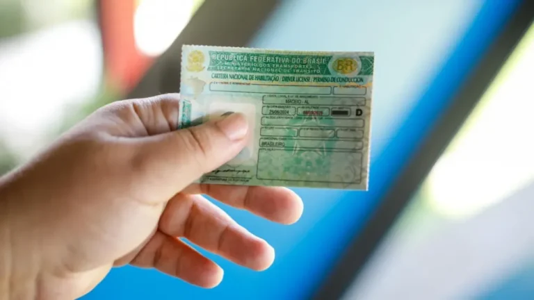 Busca por CNH dispara após novas regras