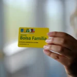 Reajuste do Bolsa Família vai custar R$ 22,7 bilhões e é visto como ineficiente por especialistas 15 Reajuste do Bolsa Família vai custar R$ 22,7 bilhões e é visto como ineficiente por especialistas