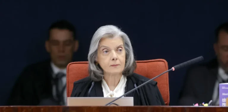 Cármen Lúcia pode definir o destino de Moraes