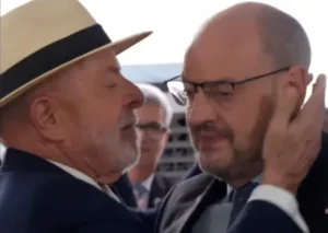 Lula avalia novo nome para o STF