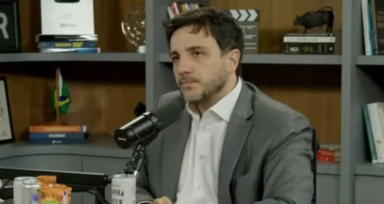 Justiça bloqueia previdência de Renan Santos