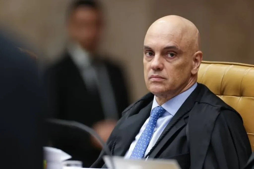 Flávio pede saída de Moraes do STF 7 Flávio pede saída de Moraes do STF