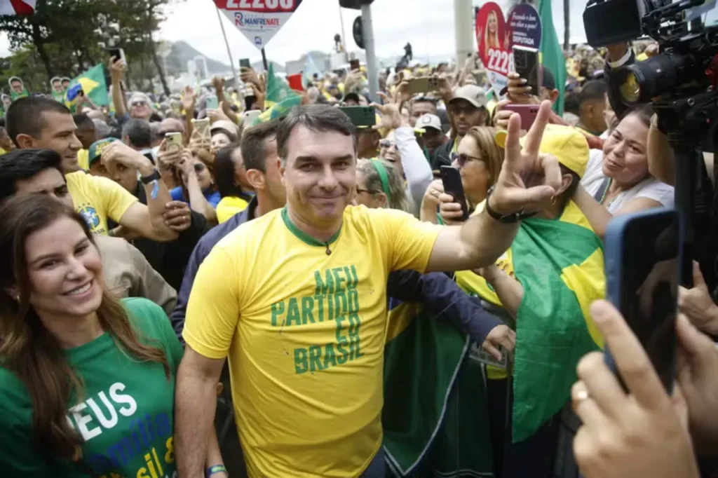 Flávio Bolsonaro dedica terça a gravações de campanha 6 Flávio Bolsonaro dedica terça a gravações de campanha