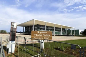 Projeto prevê 8 anos de inelegibilidade para ministros do STF