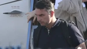 Flávio Bolsonaro promete liderar oposição dos EUA