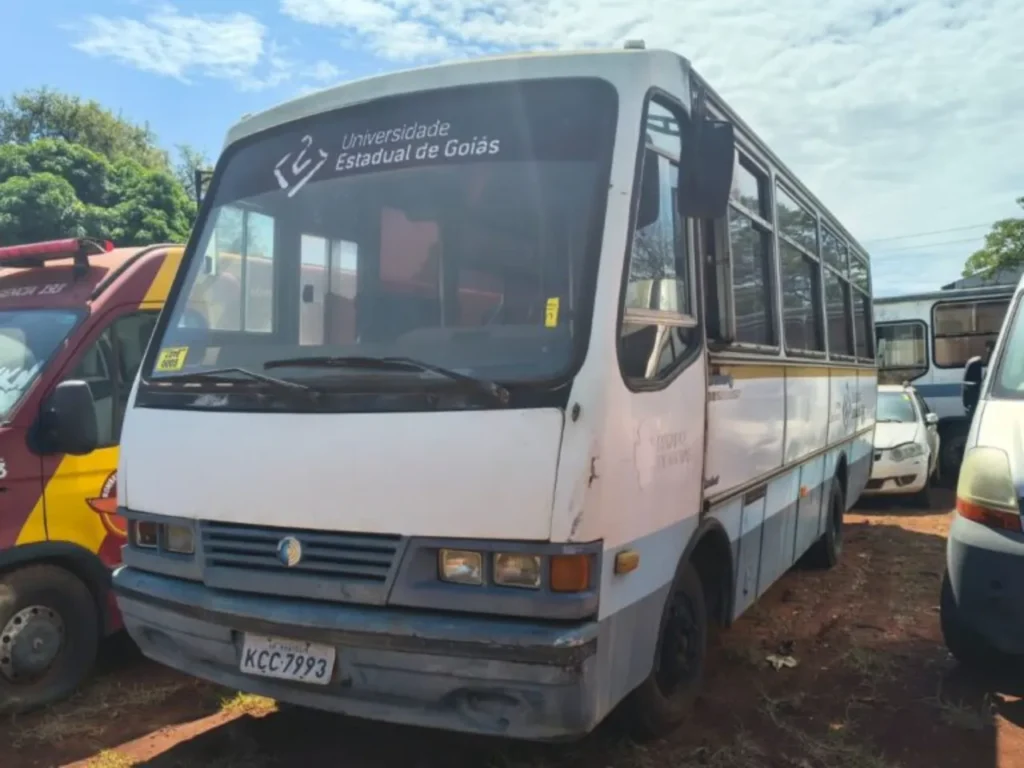 Goiás leiloa 143 veículos e espera arrecadar R$ 530 mil 12 Goiás leiloa 143 veículos e espera arrecadar R$ 530 mil