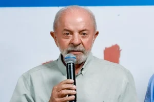 Lula pressiona PL pelo fim da escala 6x1