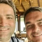 PF investiga R$ 130 milhões ligados a advogado próximo de Flávio 15 PF investiga R$ 130 milhões ligados a advogado próximo de Flávio