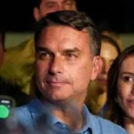 Flávio fala em mudar a Constituição 11 Flávio fala em mudar a Constituição