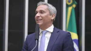 Gustavo Gayer pode assumir o comando do PL em Goiás
