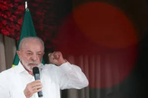 Lula revê estratégia para o 2º turno