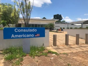 EUA suspendem atendimento diplomático no Brasil